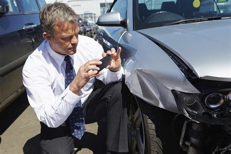 car accident insurance claim lawyer