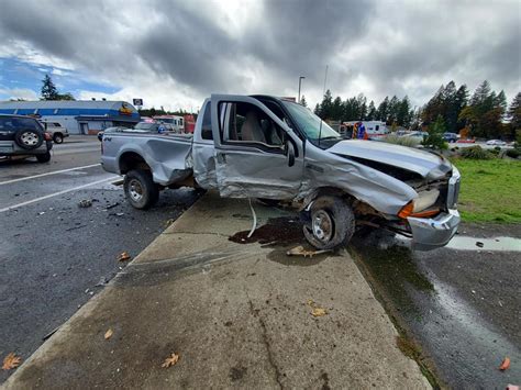 car accident medford oregon today