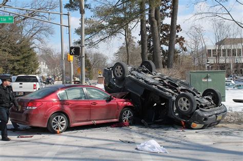 car accident thursday morning