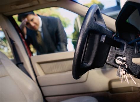 Car Automatically Locks With Keys Inside