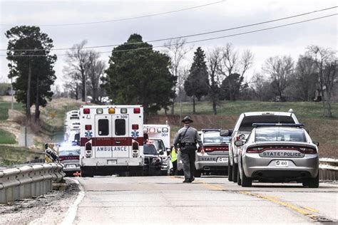car crash in kentucky kills three