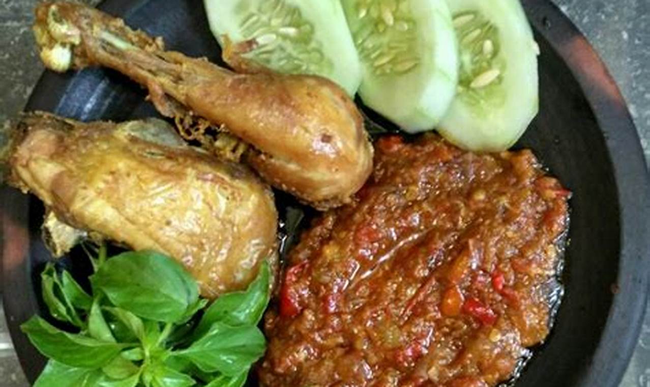 Rahasia Bikin Sambal Lalapan Ayam Goreng yang Bikin Nagih