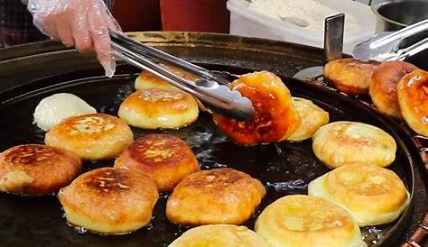 MEMBUAT HOTTEOK KOREAN SWEET PANCAKES STREET FOOD