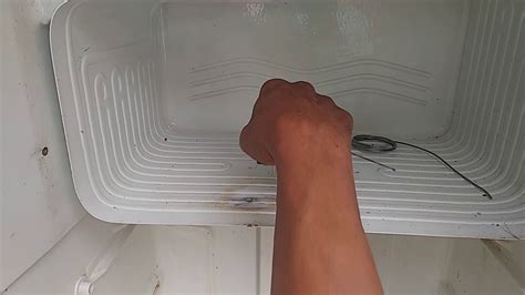 Cara Memperbaiki Kulkas Yang Bocor Freezernya