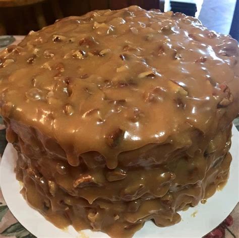 caramel pecan praline cake recipe