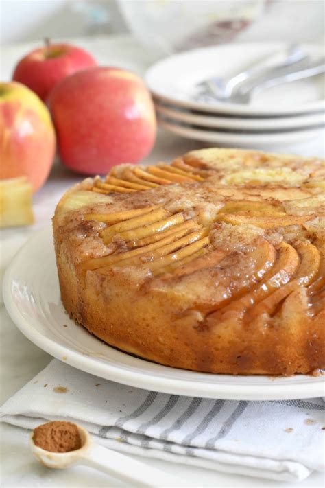 caramelized apple cake