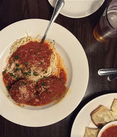 Discover the Flourishing World of Carbone's in Bloomfield CT: A Gourmet Experience Awaits