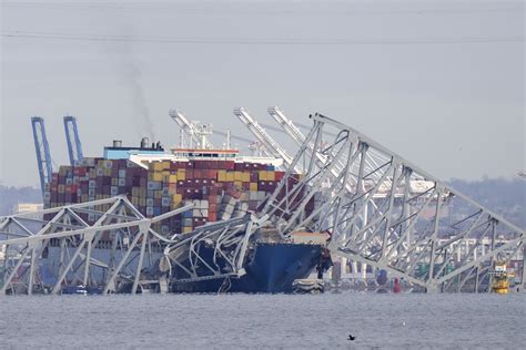 cargo ship hit bridge