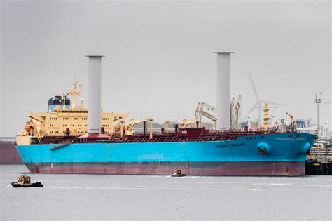 cargo ships with sails