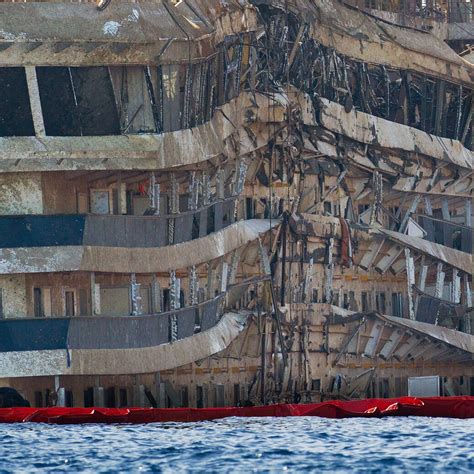 carnival cruise ship damaged