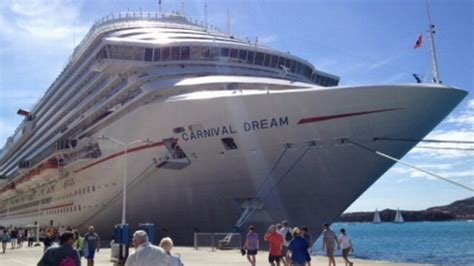 carnival cruise ship stuck in jamaica