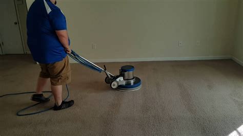 Experienced Carpet Cleaning Technicians