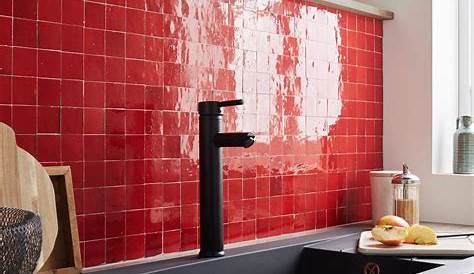 Mur de cuisine en carrelage métro rouge et blanc Castorama