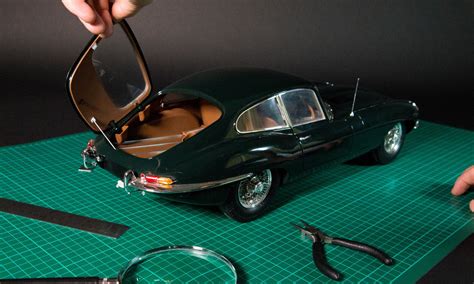 Handmade Model Cars Built with Recycled Cans Gadgetsin