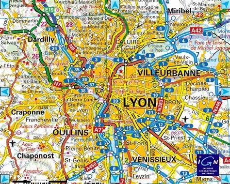 Lyon, plan de ville IGN IGN11 Guides vélo et cartes cyclables pour
