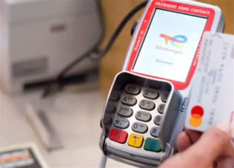 Débuts très poussifs pour la carte Visa de Total Les Echos