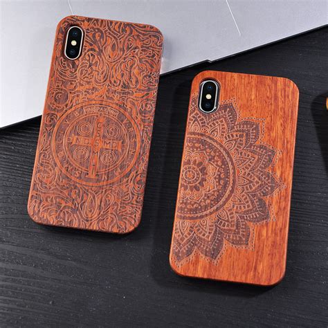 Carved Wood Iphone Se Case