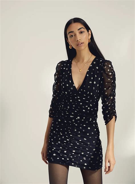 Casanova Carmel Dress Code