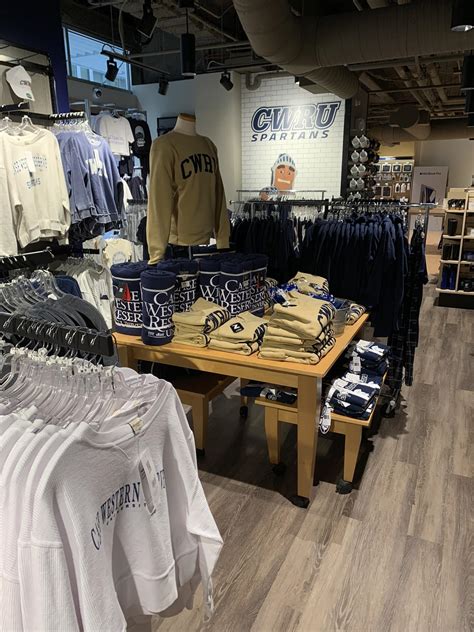 case western bookstore hours