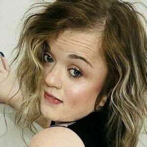 Shockwave Across Social Media: Kayla Felix’s Nude Content Explodes Online!