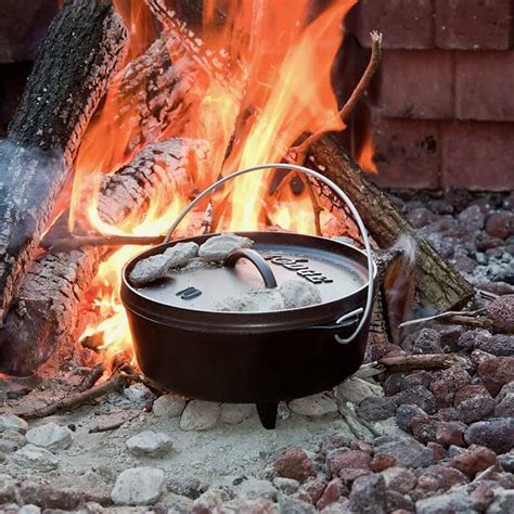 www.icouldlivehere.org:cast iron dutch oven cooking camping