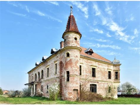 castle for sale in romania