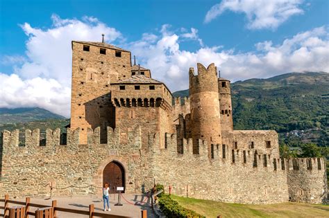 castles in northern italy