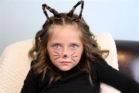 Cat Ears Halloween Hairstyle Cat halloween makeup, Halloween makeup