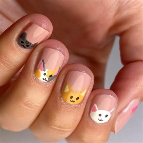 Cat Face Nails