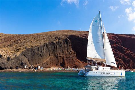 Lagoon 520 Indonesia Book2Sail