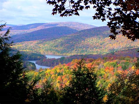 catskill mountains in the fall
