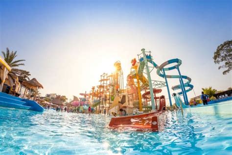 catskills resorts world casino waterpark