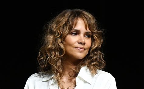 catwoman actress halle berry