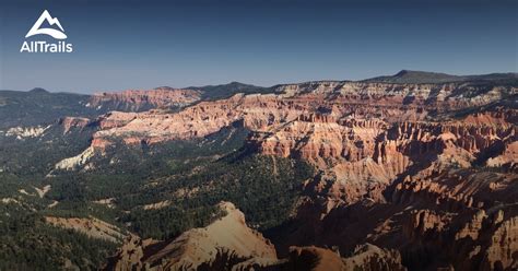 Hiking Ramparts Overlook Trail in Cedar Breaks National Monument, Utah