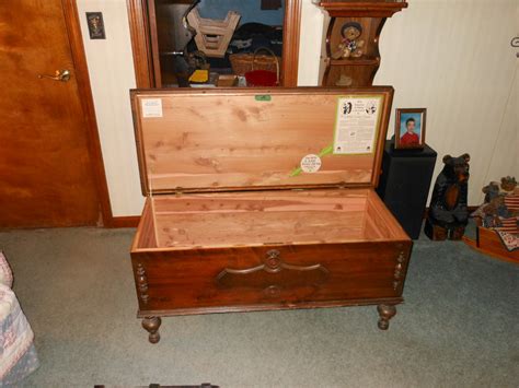 Cedar Chest With Rails