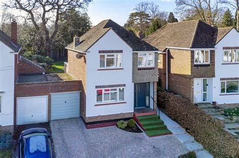 Cedar Close Bagshot