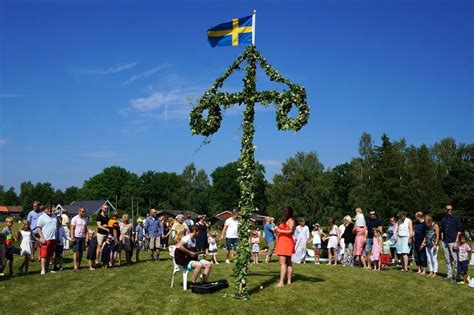 7 Magical Ways to Celebrate Midsummer Night's Magic