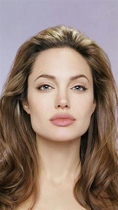 Celebrity Photo Gallery: Exclusive Images Inside