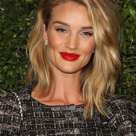 Famous Psychic Mediums: Connecting Celebrities with the Afterlife