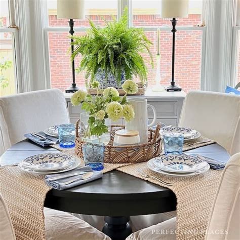 Center Dining Table Decor Ideas