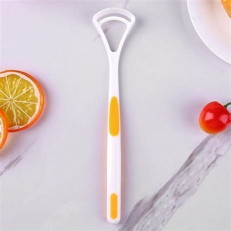 Como limpiar la lengua Clínica dental DRuiz Dentista en Burgos