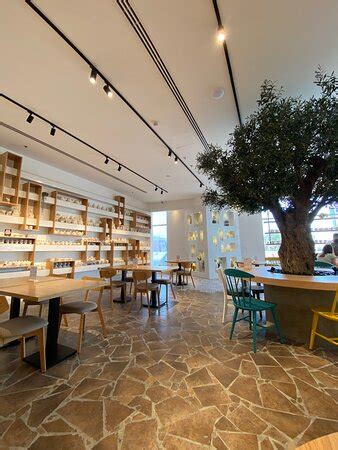 Ceramic Cafe In Dubai