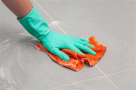 Ceramic Floor Tiles Cleaning