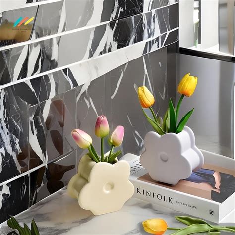 Ceramic Flower Vase Shape