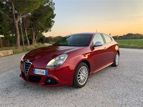 cerco alfa romeo giulietta usata