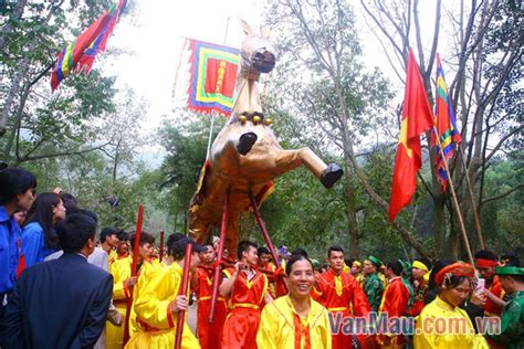 chơi chung lễ hội