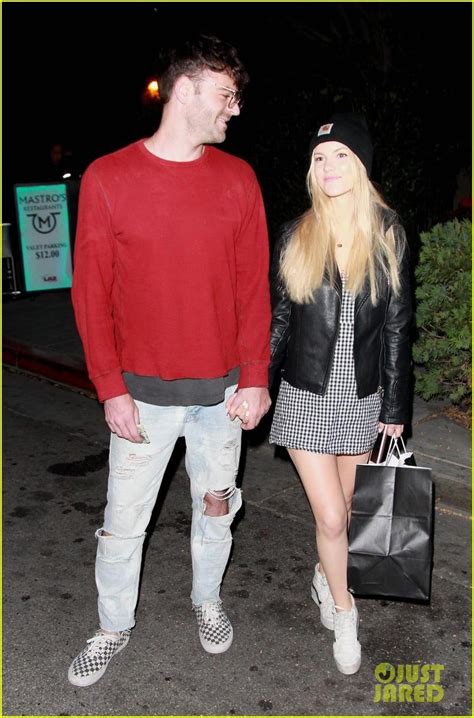 Chainsmokers Alex Girlfriend