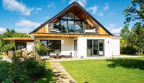 Contemporary Chalet Bungalow Conversion by LA Hally