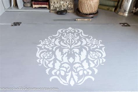 chalk paint stencils
