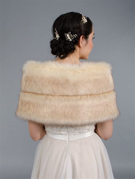sininentuki.info:champagne faux fur bridal wrap
